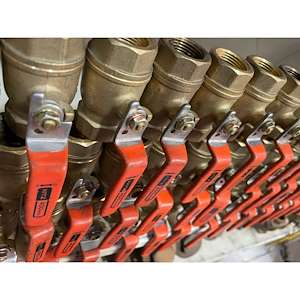 تجهیز صنعت ایرانیان (قاسمی 36349466 - 021) وارد کننده شیر گازی برنجی کیتز